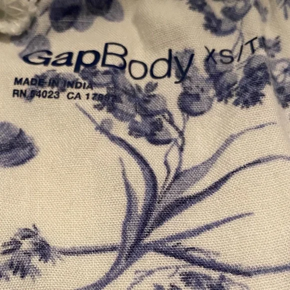 GAP Floral Pajama Pants with Pink Drawstring - Picture 6 of 16